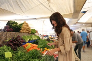 Shopping at the Alpharetta Farmer's Market, Alpharetta GA